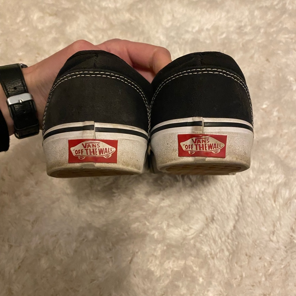 Basic Vans - Picture 3 of 3
